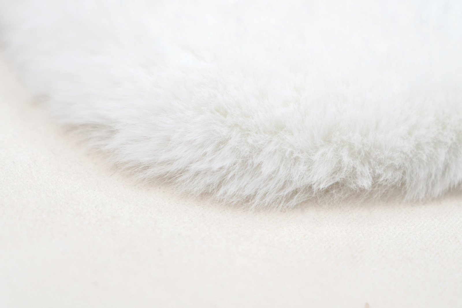 Kunstfell - Kaninchenfell-Haptik - weiß - 60x90 cm | Online bei ROLLER  kaufen