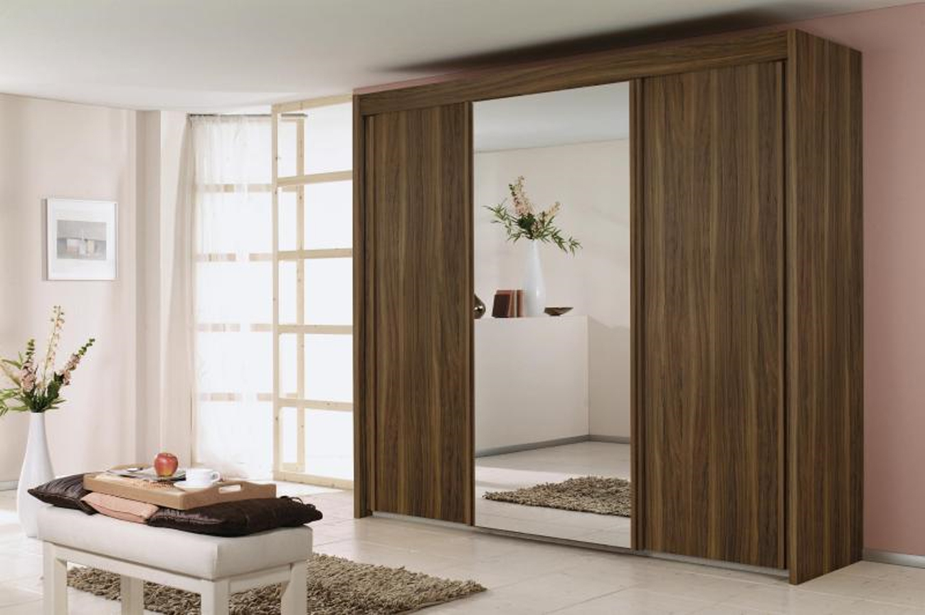 Schwebetürenschrank - Nussbaum - 250 cm